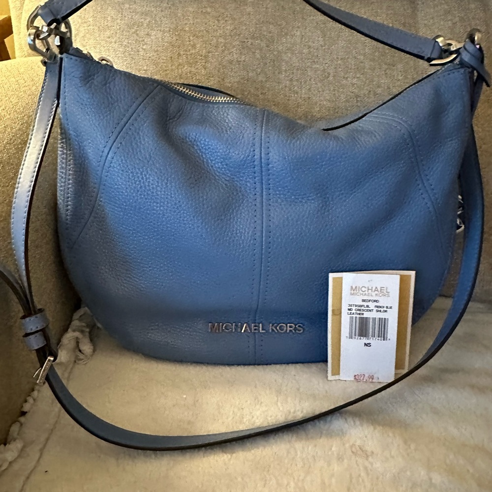 Michael Kors purse. - Picture 2 of 5